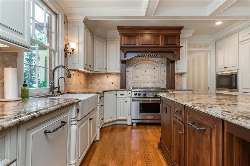 1550 Bakers Glen Drive, Atlanta, Georgia 30350, 5 Bedrooms Bedrooms, ,4 BathroomsBathrooms,Residential,Sold,1550 Bakers Glen Drive,6753345