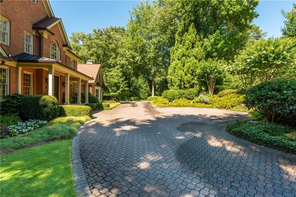 1550 Bakers Glen Drive, Atlanta, Georgia 30350, 5 Bedrooms Bedrooms, ,4 BathroomsBathrooms,Residential,Sold,1550 Bakers Glen Drive,6753345