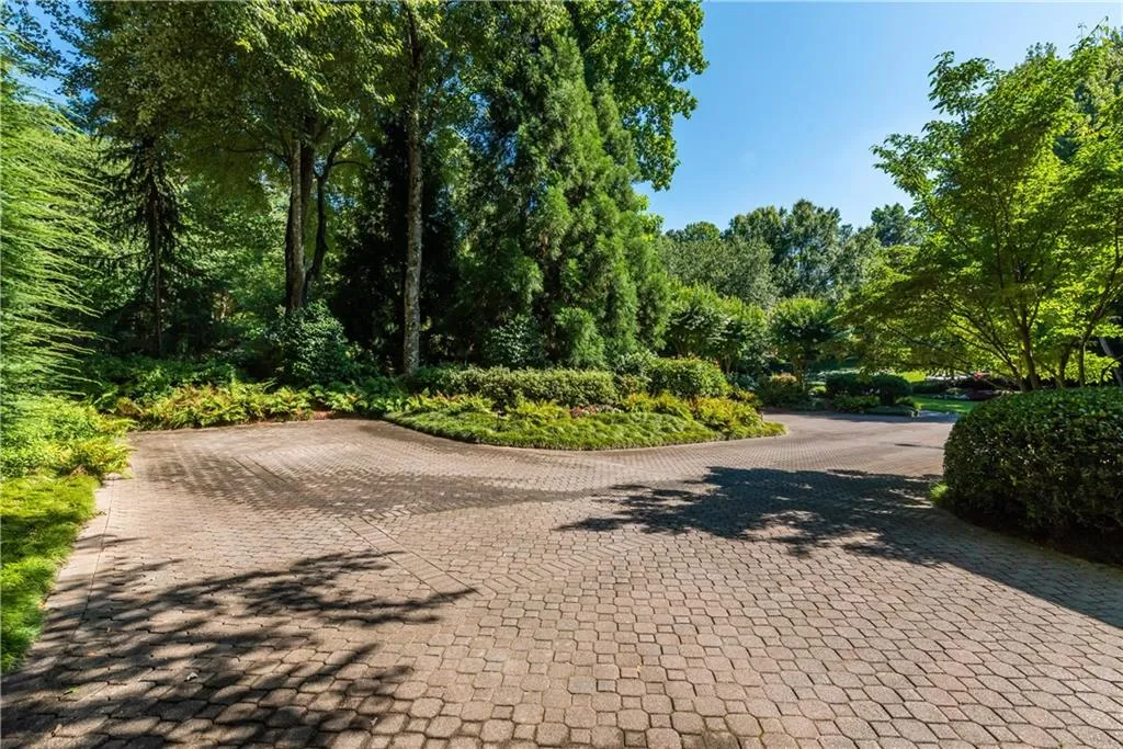 1550 Bakers Glen Drive, Atlanta, Georgia 30350, 5 Bedrooms Bedrooms, ,4 BathroomsBathrooms,Residential,Sold,1550 Bakers Glen Drive,6753345