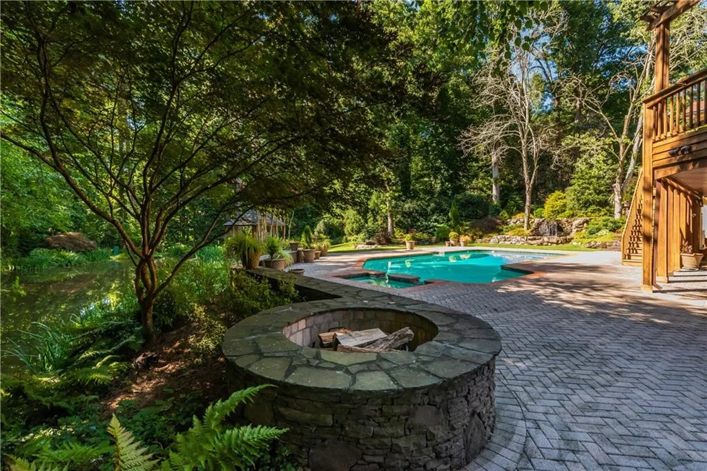 1550 Bakers Glen Drive, Atlanta, Georgia 30350, 5 Bedrooms Bedrooms, ,4 BathroomsBathrooms,Residential,Sold,1550 Bakers Glen Drive,6753345