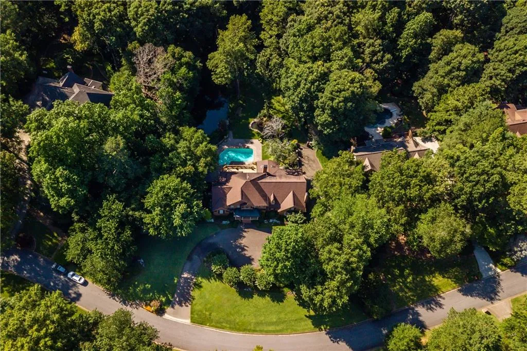 1550 Bakers Glen Drive, Atlanta, Georgia 30350, 5 Bedrooms Bedrooms, ,4 BathroomsBathrooms,Residential,Sold,1550 Bakers Glen Drive,6753345