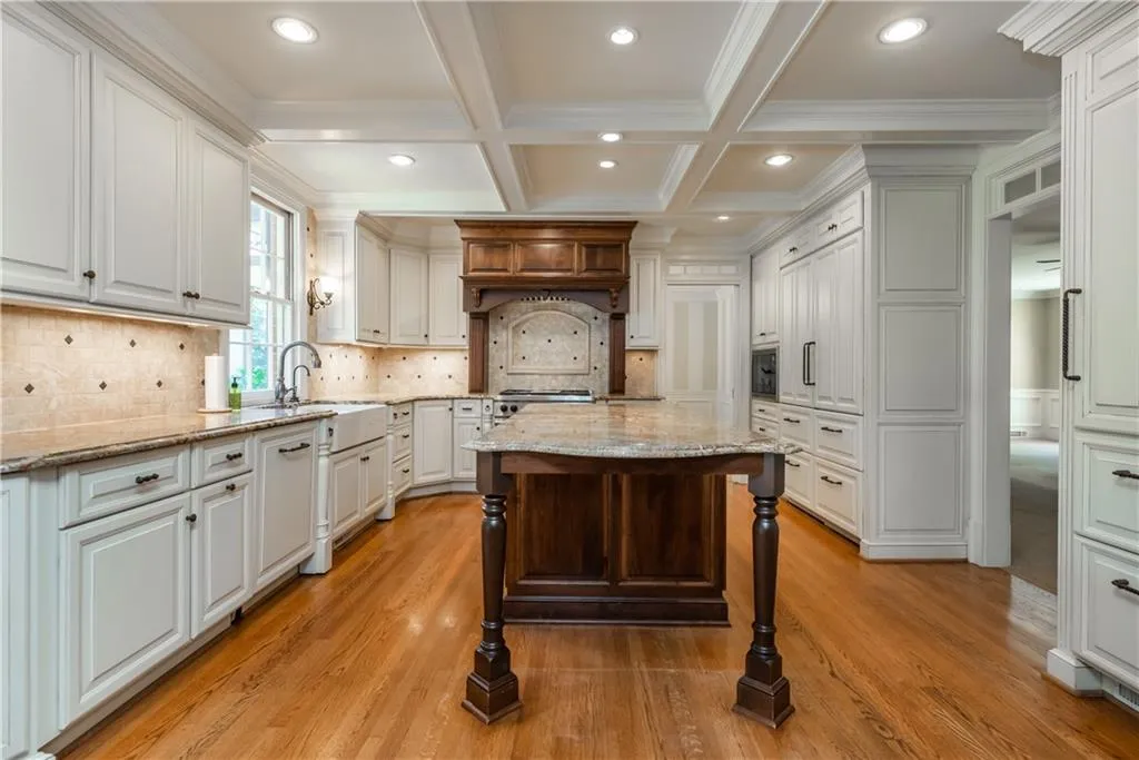 1550 Bakers Glen Drive, Atlanta, Georgia 30350, 5 Bedrooms Bedrooms, ,4 BathroomsBathrooms,Residential,Sold,1550 Bakers Glen Drive,6753345