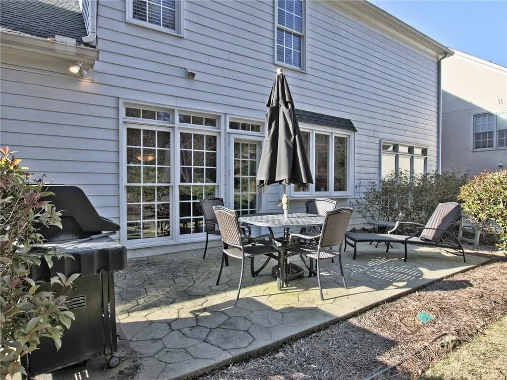 205 Smithdun Lane, Sandy Springs, Georgia 30350, 4 Bedrooms Bedrooms, ,3 BathroomsBathrooms,Residential,Sold,205 Smithdun Lane,5984442