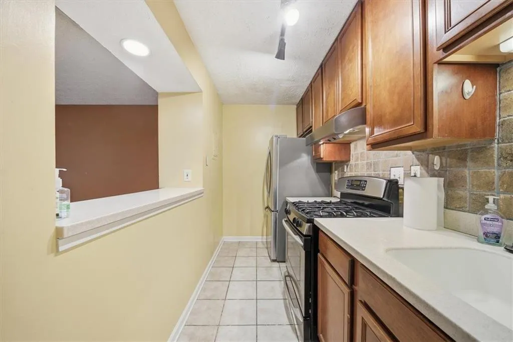6822 Glenridge Drive Unit D, Atlanta, Georgia 30328, 1 Bedroom Bedrooms, ,1 BathroomBathrooms,Residential,For Sale,6822 Glenridge Drive Unit D,7685163