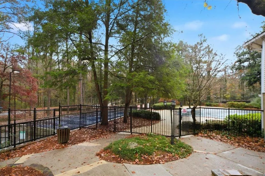 6822 Glenridge Drive Unit D, Atlanta, Georgia 30328, 1 Bedroom Bedrooms, ,1 BathroomBathrooms,Residential,For Sale,6822 Glenridge Drive Unit D,7685163