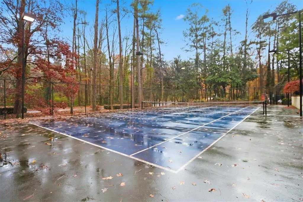 6822 Glenridge Drive Unit D, Atlanta, Georgia 30328, 1 Bedroom Bedrooms, ,1 BathroomBathrooms,Residential,For Sale,6822 Glenridge Drive Unit D,7685163