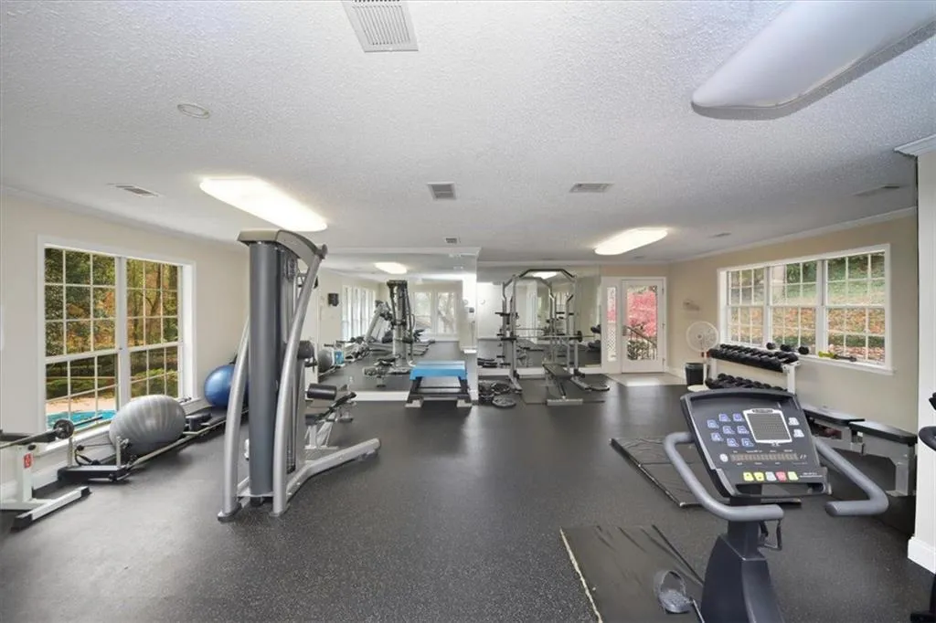 6822 Glenridge Drive Unit D, Atlanta, Georgia 30328, 1 Bedroom Bedrooms, ,1 BathroomBathrooms,Residential,For Sale,6822 Glenridge Drive Unit D,7685163