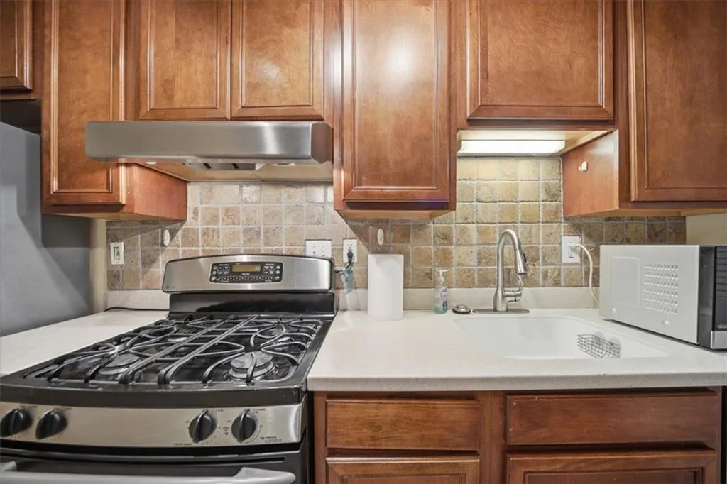 6822 Glenridge Drive Unit D, Atlanta, Georgia 30328, 1 Bedroom Bedrooms, ,1 BathroomBathrooms,Residential,For Sale,6822 Glenridge Drive Unit D,7685163