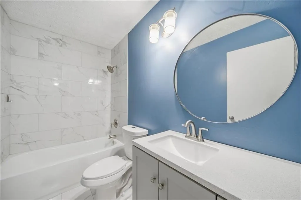 6822 Glenridge Drive Unit D, Atlanta, Georgia 30328, 1 Bedroom Bedrooms, ,1 BathroomBathrooms,Residential,For Sale,6822 Glenridge Drive Unit D,7685163