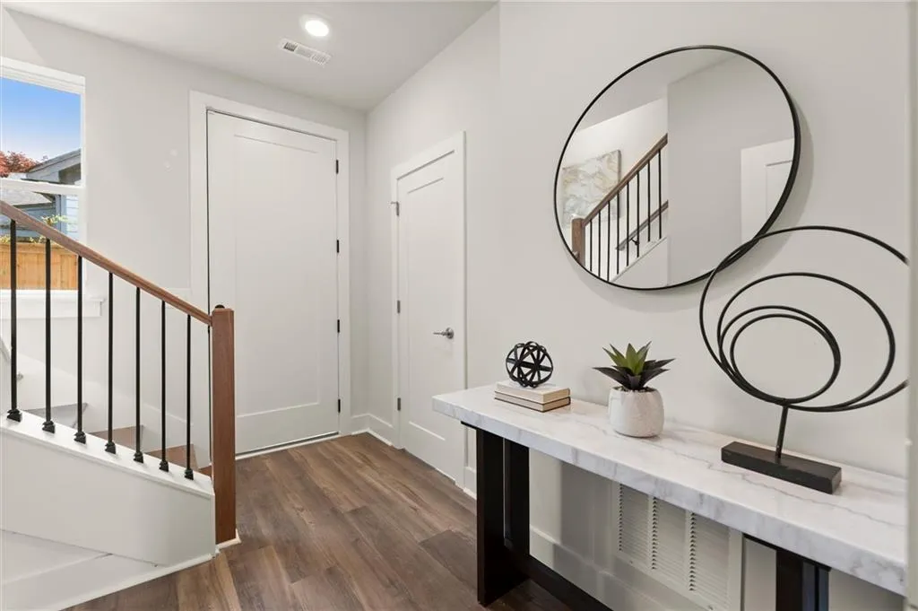 1123 Knight Walk Nw, Atlanta, Georgia 30318, 2 Bedrooms Bedrooms, ,2 BathroomsBathrooms,Residential,For Sale,1123 Knight Walk Nw,7625366