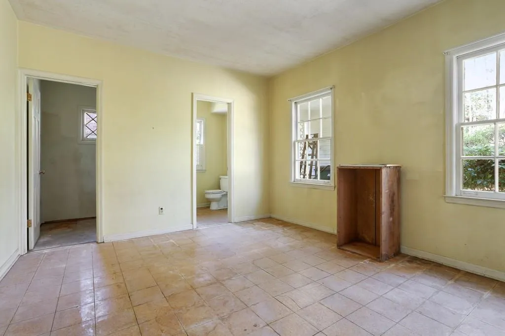 210 W Spalding Drive, Sandy Springs, Georgia 30328, 5 Bedrooms Bedrooms, ,4 BathroomsBathrooms,Residential,Sold,210 W Spalding Drive,5817278