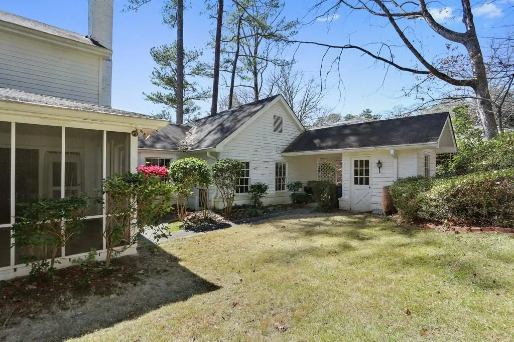 210 W Spalding Drive, Sandy Springs, Georgia 30328, 5 Bedrooms Bedrooms, ,4 BathroomsBathrooms,Residential,Sold,210 W Spalding Drive,5817278