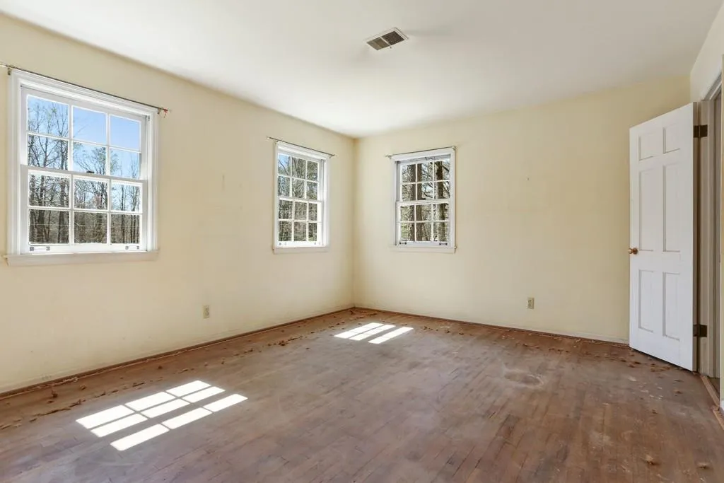 210 W Spalding Drive, Sandy Springs, Georgia 30328, 5 Bedrooms Bedrooms, ,4 BathroomsBathrooms,Residential,Sold,210 W Spalding Drive,5817278