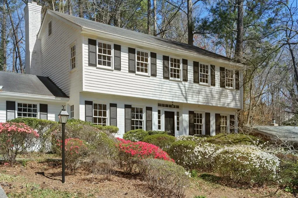 210 W Spalding Drive, Sandy Springs, Georgia 30328, 5 Bedrooms Bedrooms, ,4 BathroomsBathrooms,Residential,Sold,210 W Spalding Drive,5817278