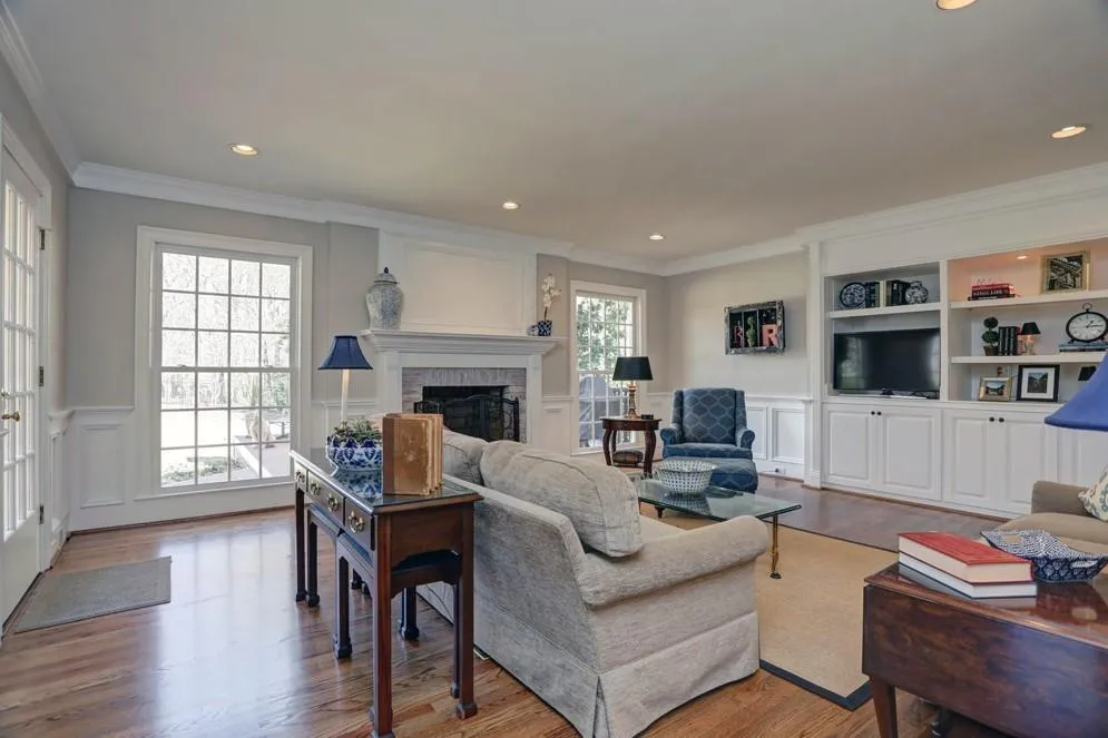 520 Valley Hall Drive, Sandy Springs, Georgia 30350, 4 Bedrooms Bedrooms, ,3 BathroomsBathrooms,Residential,Sold,520 Valley Hall Drive,6503324