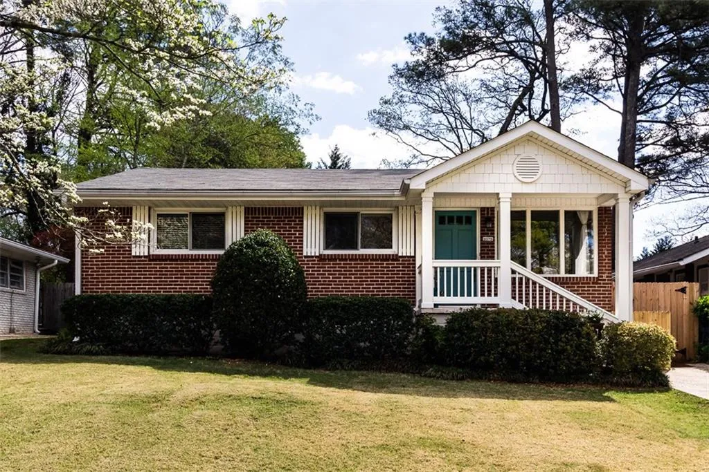 2075 Arlington Avenue Ne, Atlanta, Georgia 30324, 3 Bedrooms Bedrooms, ,2 BathroomsBathrooms,Residential,Sold,2075 Arlington Avenue Ne,5826545