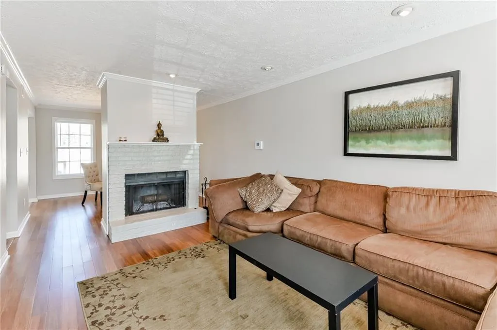 7750 Roswell Road Unit 9d, Atlanta, Georgia 30350, 3 Bedrooms Bedrooms, ,2 BathroomsBathrooms,Residential,Sold,7750 Roswell Road Unit 9d,6529932