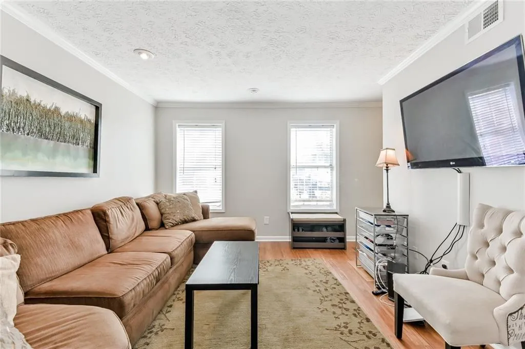 7750 Roswell Road Unit 9d, Atlanta, Georgia 30350, 3 Bedrooms Bedrooms, ,2 BathroomsBathrooms,Residential,Sold,7750 Roswell Road Unit 9d,6529932