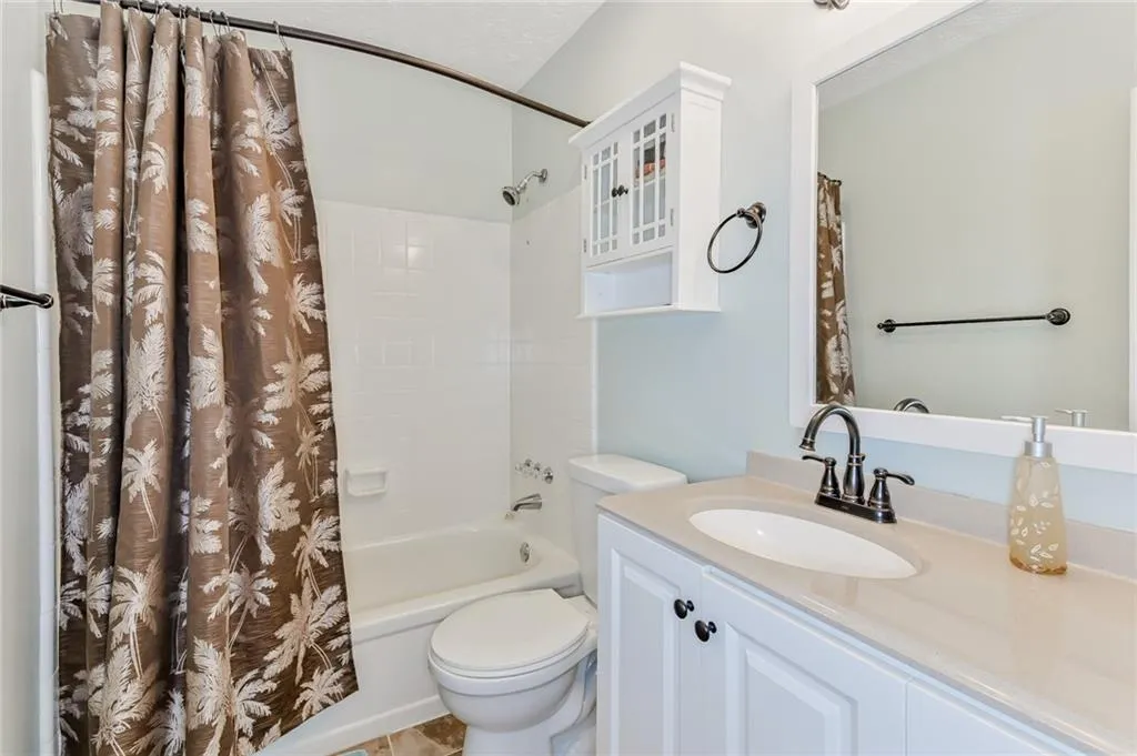 7750 Roswell Road Unit 9d, Atlanta, Georgia 30350, 3 Bedrooms Bedrooms, ,2 BathroomsBathrooms,Residential,Sold,7750 Roswell Road Unit 9d,6529932