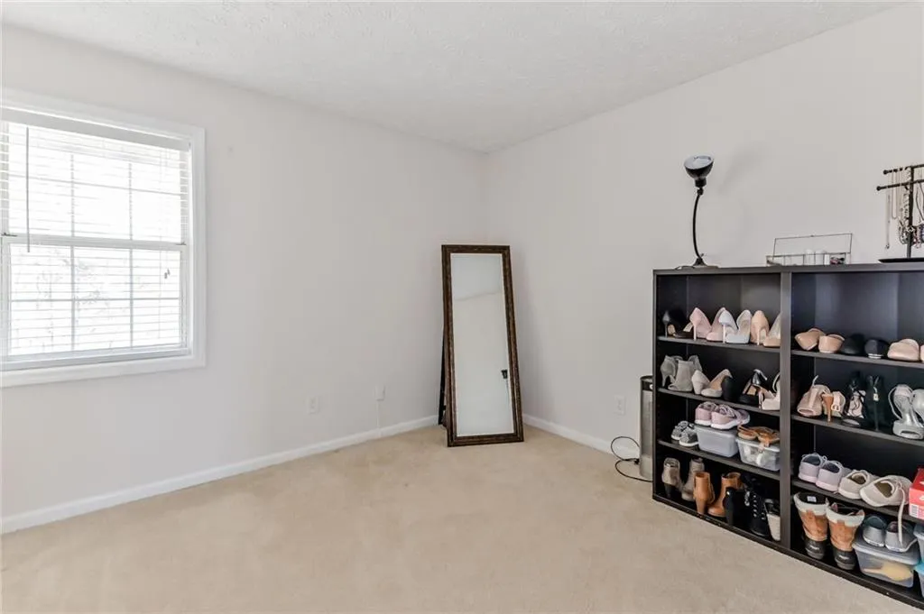 7750 Roswell Road Unit 9d, Atlanta, Georgia 30350, 3 Bedrooms Bedrooms, ,2 BathroomsBathrooms,Residential,Sold,7750 Roswell Road Unit 9d,6529932