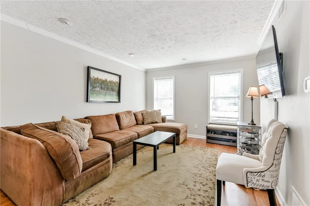 7750 Roswell Road Unit 9d, Atlanta, Georgia 30350, 3 Bedrooms Bedrooms, ,2 BathroomsBathrooms,Residential,Sold,7750 Roswell Road Unit 9d,6529932