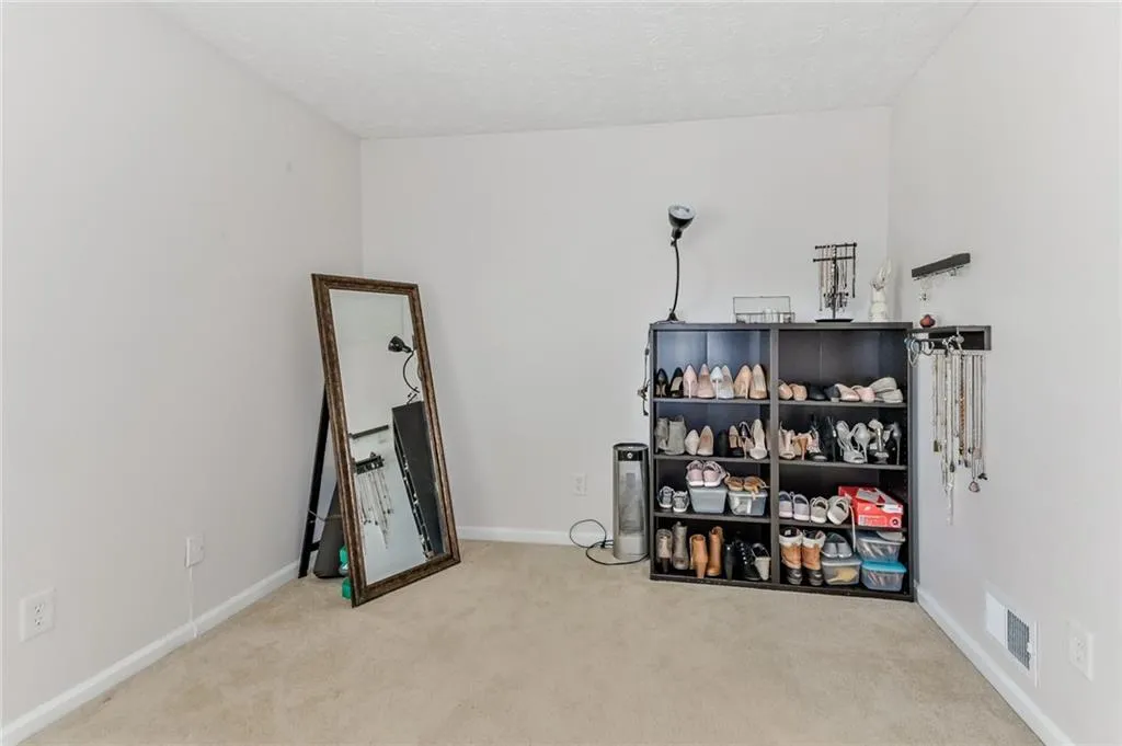 7750 Roswell Road Unit 9d, Atlanta, Georgia 30350, 3 Bedrooms Bedrooms, ,2 BathroomsBathrooms,Residential,Sold,7750 Roswell Road Unit 9d,6529932