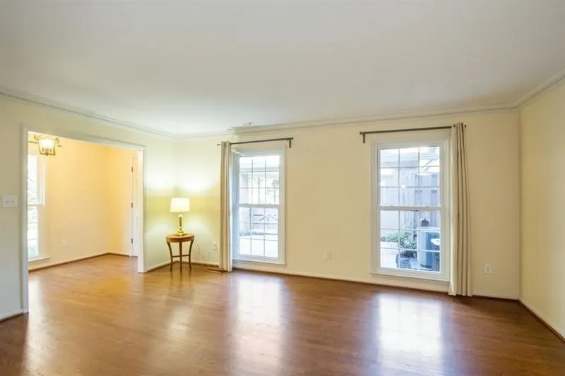 445 The North Chace, Sandy Springs, Georgia 30328, 3 Bedrooms Bedrooms, ,3 BathroomsBathrooms,Residential,Sold,445 The North Chace,6646933