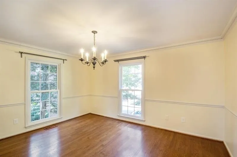 445 The North Chace, Sandy Springs, Georgia 30328, 3 Bedrooms Bedrooms, ,3 BathroomsBathrooms,Residential,Sold,445 The North Chace,6646933