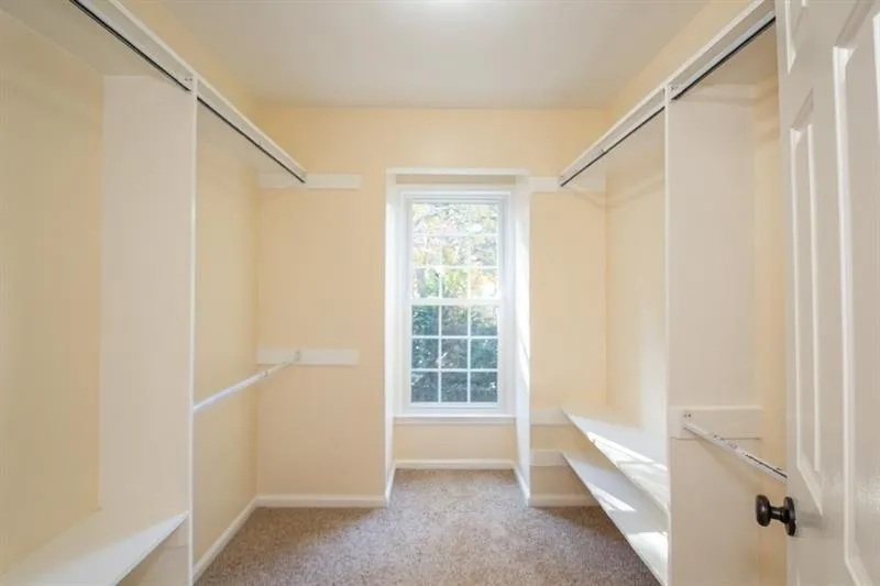 445 The North Chace, Sandy Springs, Georgia 30328, 3 Bedrooms Bedrooms, ,3 BathroomsBathrooms,Residential,Sold,445 The North Chace,6646933