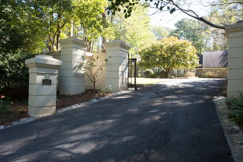 11 Ascot Manor, Atlanta, Georgia 30327, 4 Bedrooms Bedrooms, ,3 BathroomsBathrooms,Residential,Sold,11 Ascot Manor,5609246