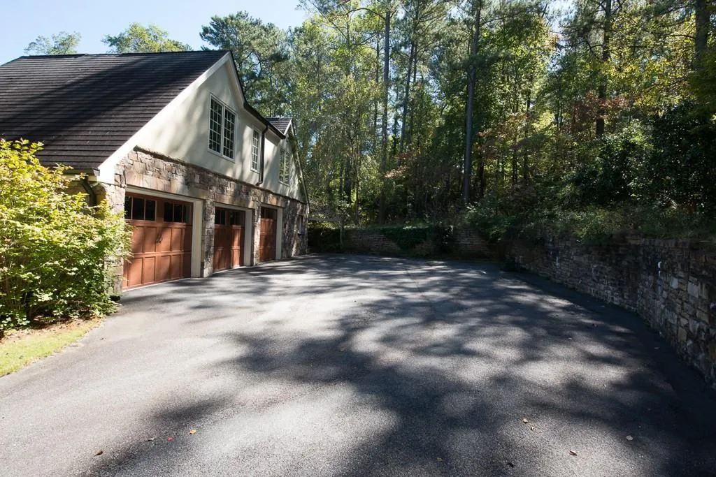 11 Ascot Manor, Atlanta, Georgia 30327, 4 Bedrooms Bedrooms, ,3 BathroomsBathrooms,Residential,Sold,11 Ascot Manor,5609246