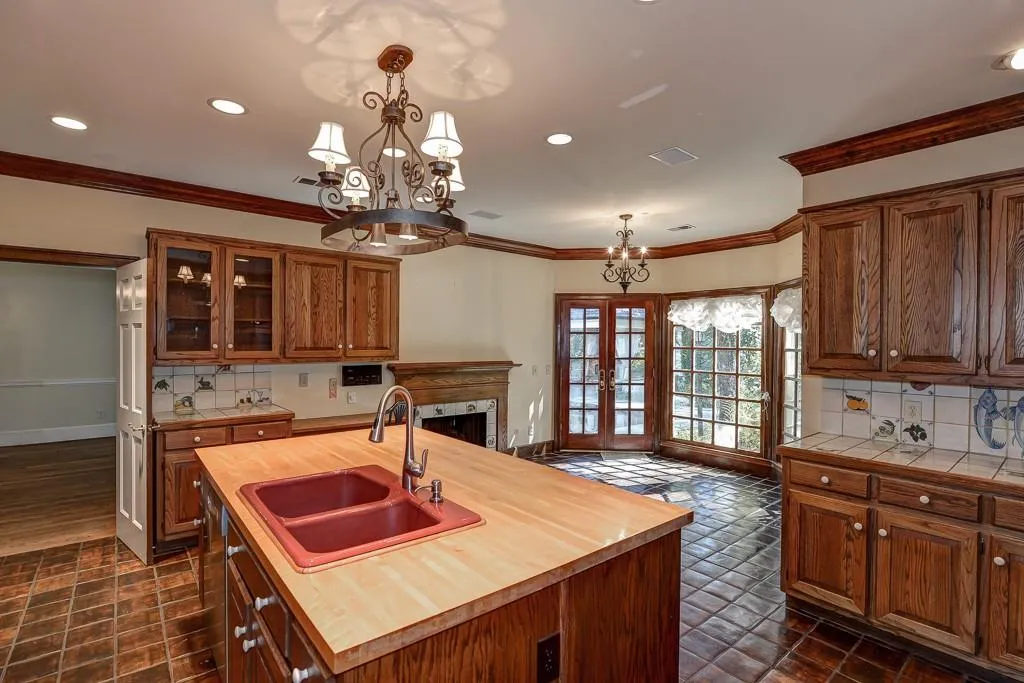 11 Ascot Manor, Atlanta, Georgia 30327, 4 Bedrooms Bedrooms, ,3 BathroomsBathrooms,Residential,Sold,11 Ascot Manor,5609246