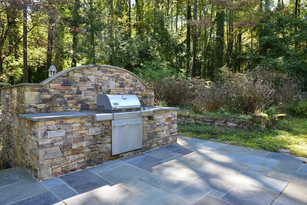 11 Ascot Manor, Atlanta, Georgia 30327, 4 Bedrooms Bedrooms, ,3 BathroomsBathrooms,Residential,Sold,11 Ascot Manor,5609246