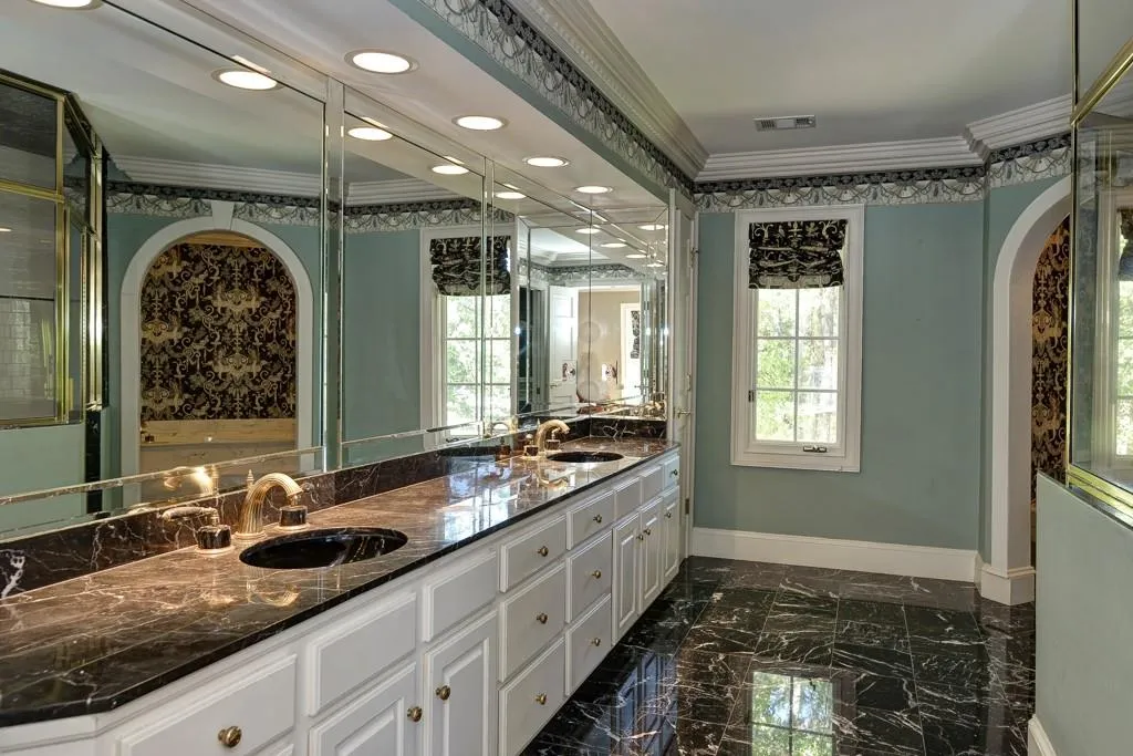 11 Ascot Manor, Atlanta, Georgia 30327, 4 Bedrooms Bedrooms, ,3 BathroomsBathrooms,Residential,Sold,11 Ascot Manor,5609246