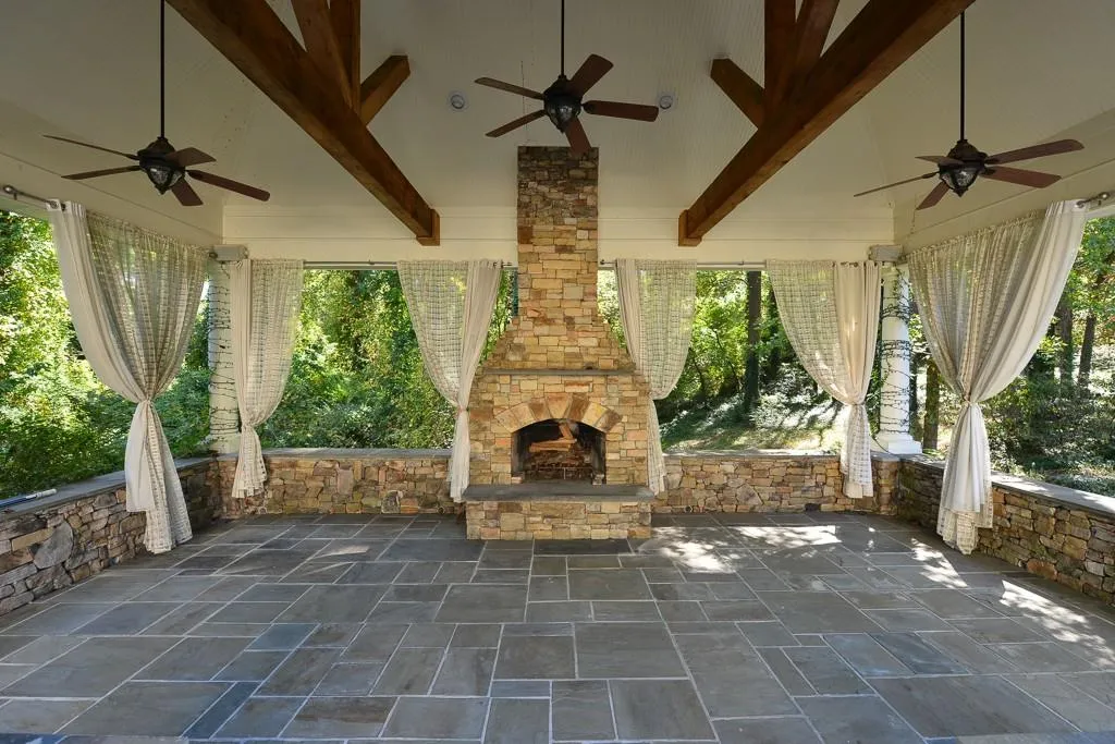 11 Ascot Manor, Atlanta, Georgia 30327, 4 Bedrooms Bedrooms, ,3 BathroomsBathrooms,Residential,Sold,11 Ascot Manor,5609246