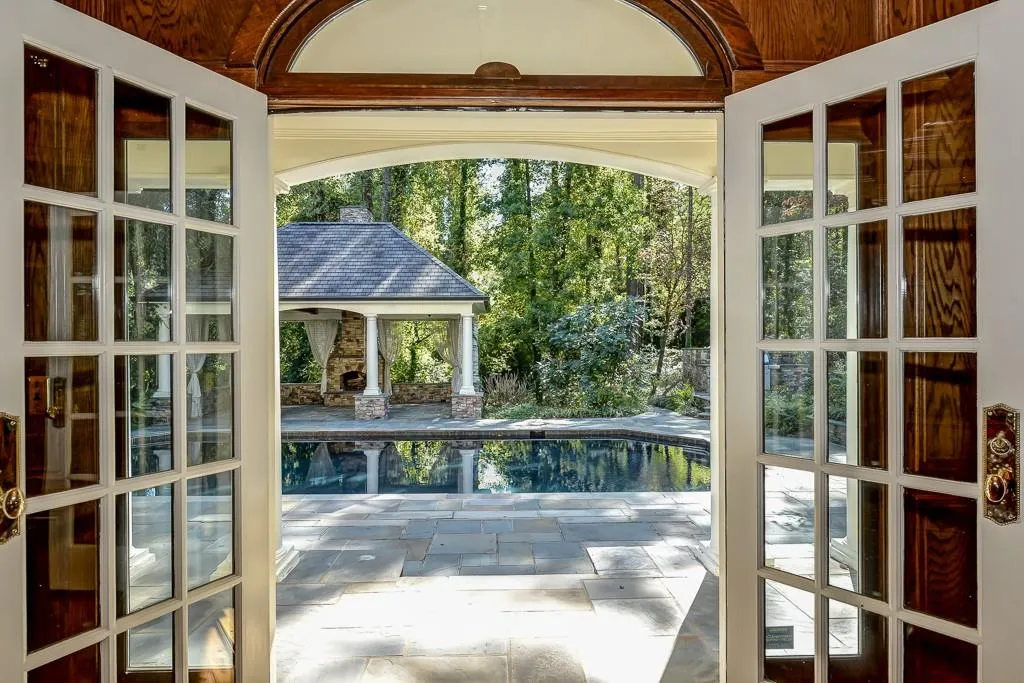 11 Ascot Manor, Atlanta, Georgia 30327, 4 Bedrooms Bedrooms, ,3 BathroomsBathrooms,Residential,Sold,11 Ascot Manor,5609246