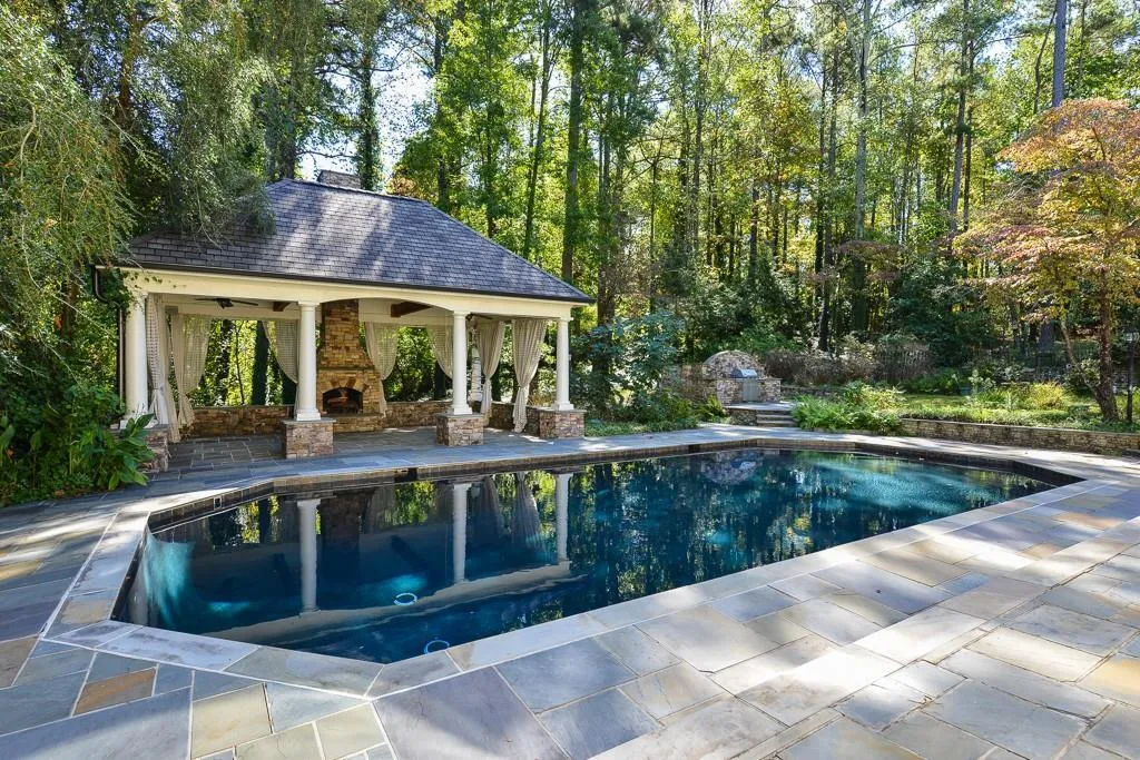 11 Ascot Manor, Atlanta, Georgia 30327, 4 Bedrooms Bedrooms, ,3 BathroomsBathrooms,Residential,Sold,11 Ascot Manor,5609246