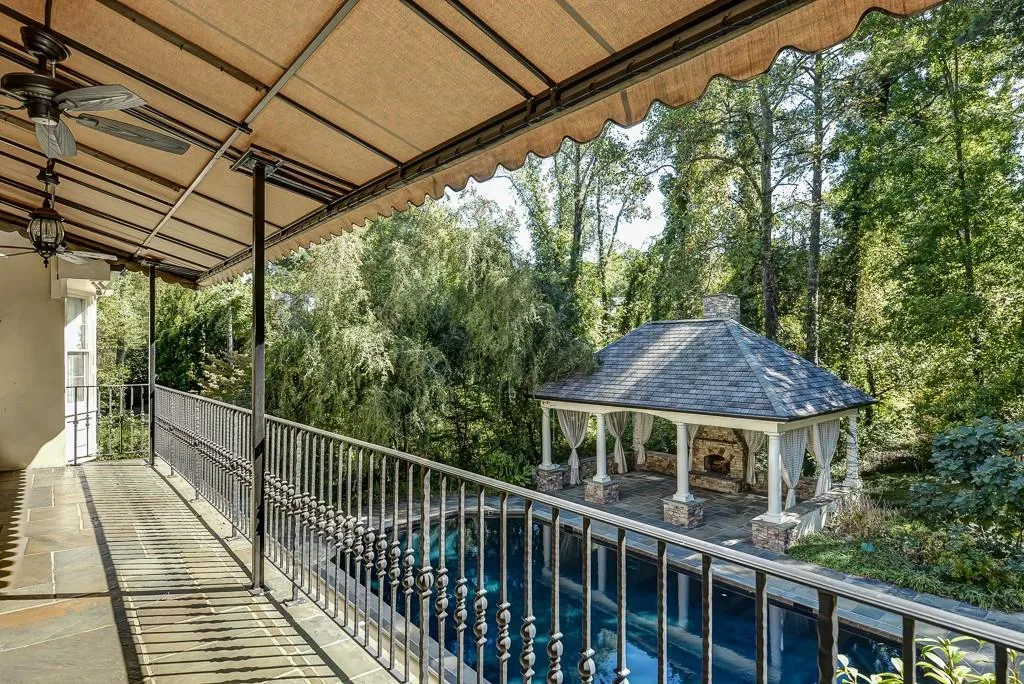 11 Ascot Manor, Atlanta, Georgia 30327, 4 Bedrooms Bedrooms, ,3 BathroomsBathrooms,Residential,Sold,11 Ascot Manor,5609246