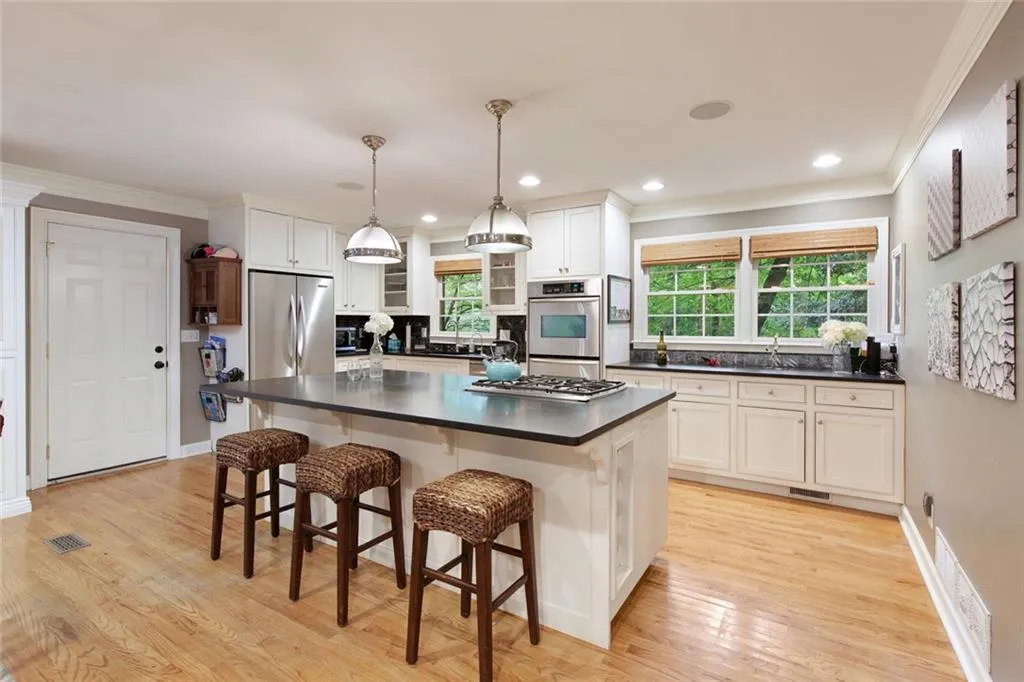 220 N Springs Court, Sandy Springs, Georgia 30328, 4 Bedrooms Bedrooms, ,3 BathroomsBathrooms,Residential,For Sale,220 N Springs Court,7576891