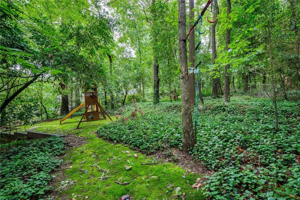 220 N Springs Court, Sandy Springs, Georgia 30328, 4 Bedrooms Bedrooms, ,3 BathroomsBathrooms,Residential,For Sale,220 N Springs Court,7576891