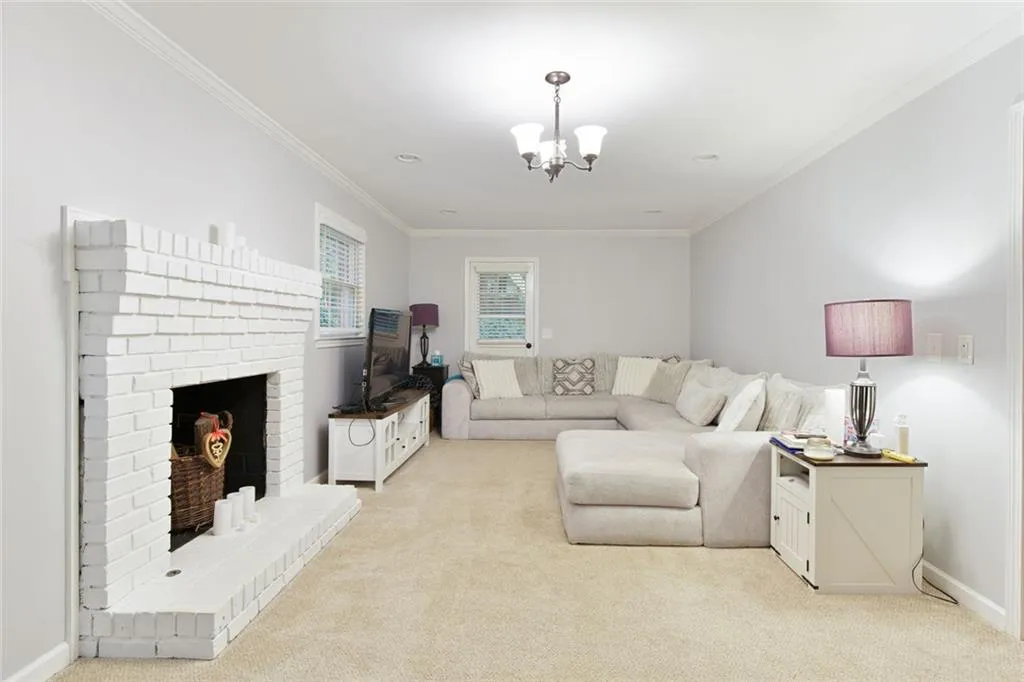 220 N Springs Court, Sandy Springs, Georgia 30328, 4 Bedrooms Bedrooms, ,3 BathroomsBathrooms,Residential,For Sale,220 N Springs Court,7576891
