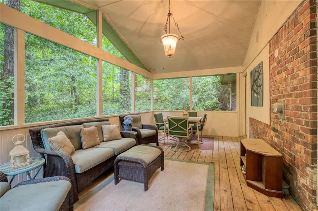 220 N Springs Court, Sandy Springs, Georgia 30328, 4 Bedrooms Bedrooms, ,3 BathroomsBathrooms,Residential,For Sale,220 N Springs Court,7576891
