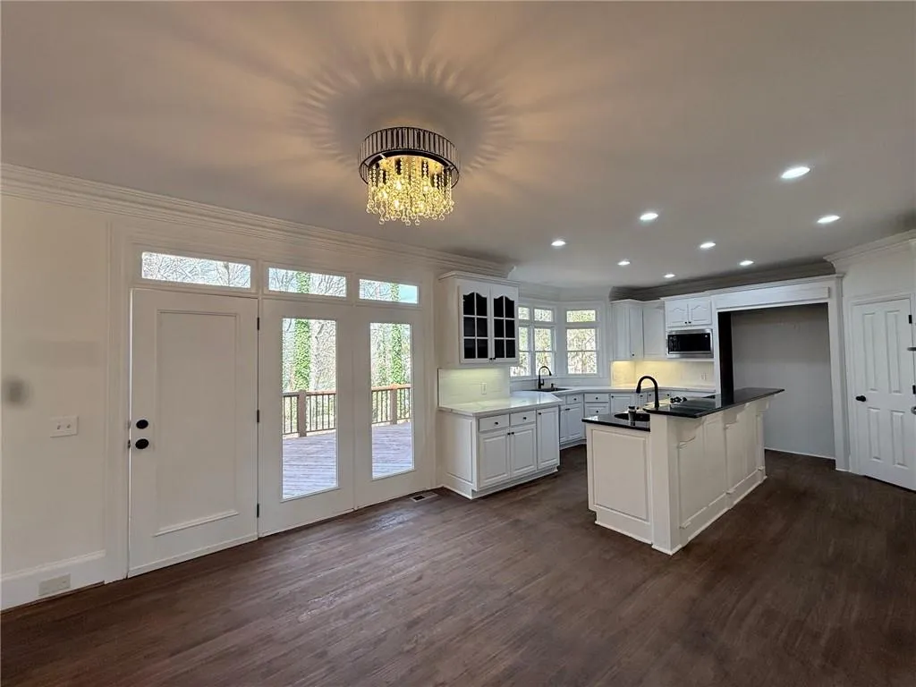 285 Spalding Springs Lane, Atlanta, Georgia 30350, 6 Bedrooms Bedrooms, ,5 BathroomsBathrooms,Residential,Sold,285 Spalding Springs Lane,7730203