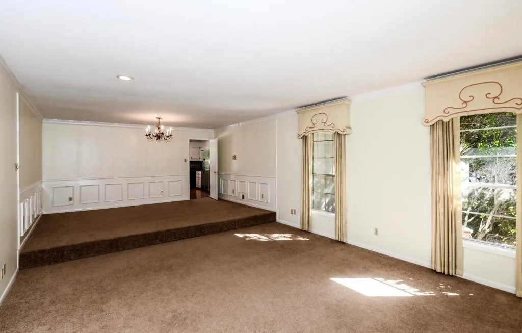 1280 Spalding Drive, Sandy Springs, Georgia 30350, 5 Bedrooms Bedrooms, ,3 BathroomsBathrooms,Residential,Sold,1280 Spalding Drive,6704380