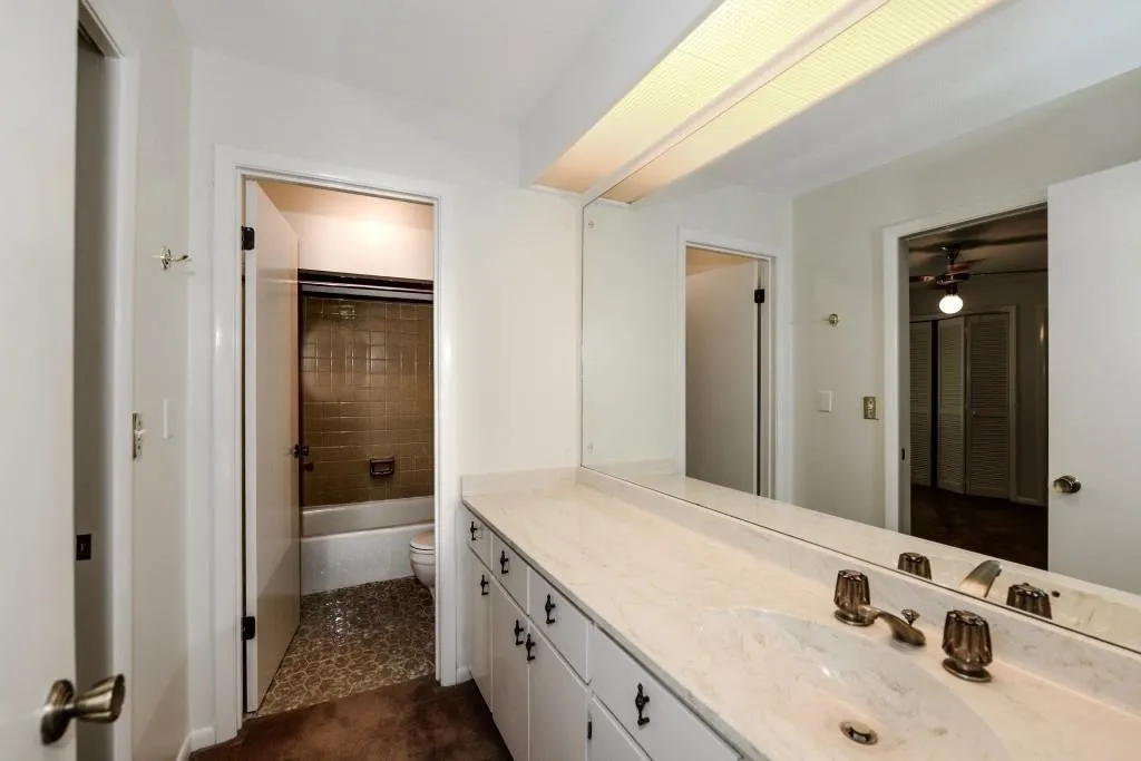 1280 Spalding Drive, Sandy Springs, Georgia 30350, 5 Bedrooms Bedrooms, ,3 BathroomsBathrooms,Residential,Sold,1280 Spalding Drive,6704380