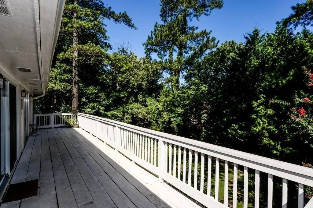 1280 Spalding Drive, Sandy Springs, Georgia 30350, 5 Bedrooms Bedrooms, ,3 BathroomsBathrooms,Residential,Sold,1280 Spalding Drive,6704380