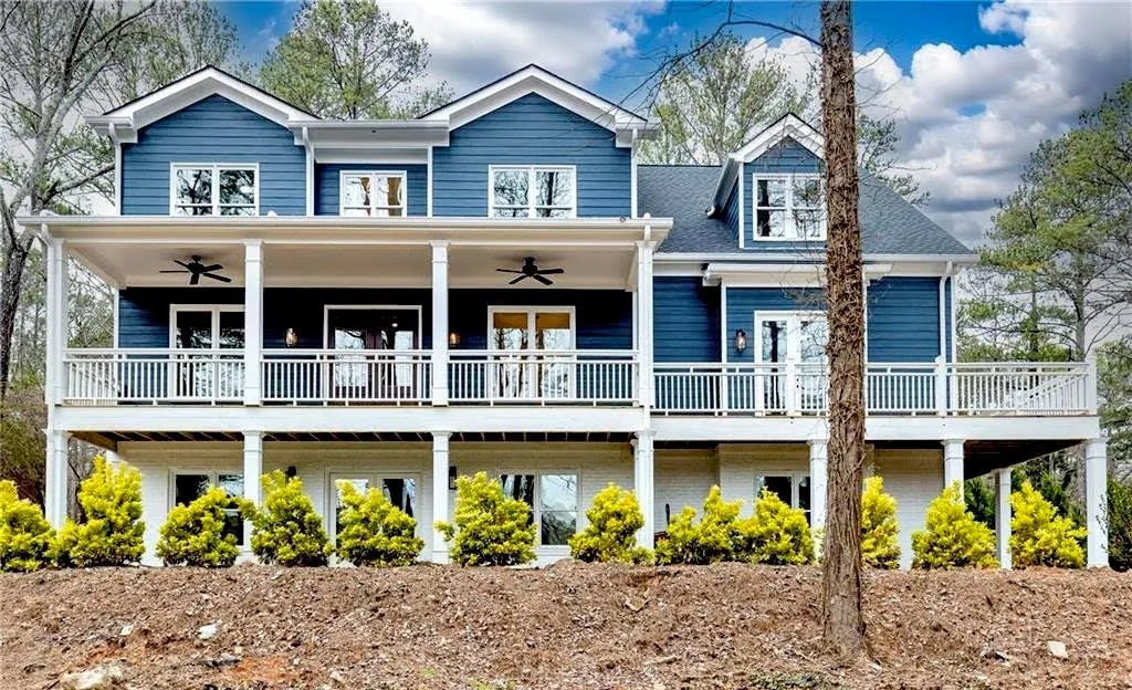 LARGE CORNER LOT