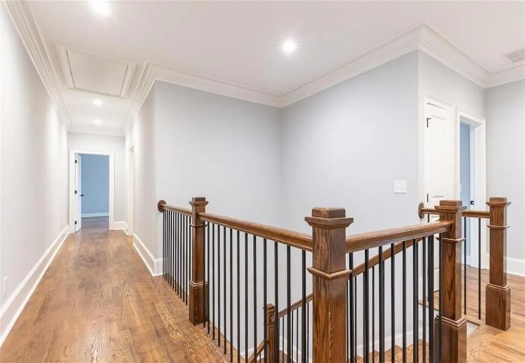 4101 Brookview Drive Se, Atlanta, Georgia 30339, 6 Bedrooms Bedrooms, ,6 BathroomsBathrooms,Residential,For Sale,4101 Brookview Drive Se,7563162