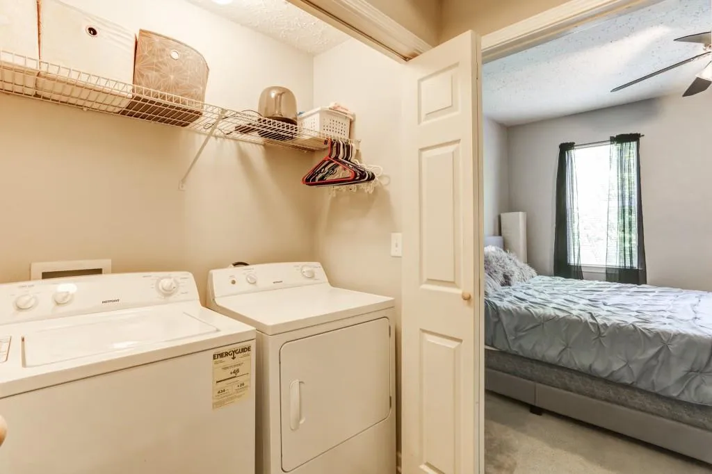 5559 Glenridge Drive Unit 2305, Atlanta, Georgia 30342, 1 Bedroom Bedrooms, ,1 BathroomBathrooms,Residential,Sold,5559 Glenridge Drive Unit 2305,6776495