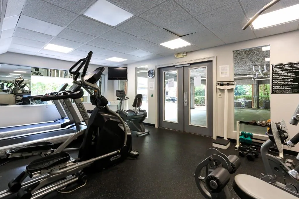 5559 Glenridge Drive Unit 2305, Atlanta, Georgia 30342, 1 Bedroom Bedrooms, ,1 BathroomBathrooms,Residential,Sold,5559 Glenridge Drive Unit 2305,6776495